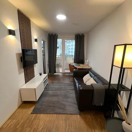 Medienhafen Direkt Am Zentrum Düsseldorf