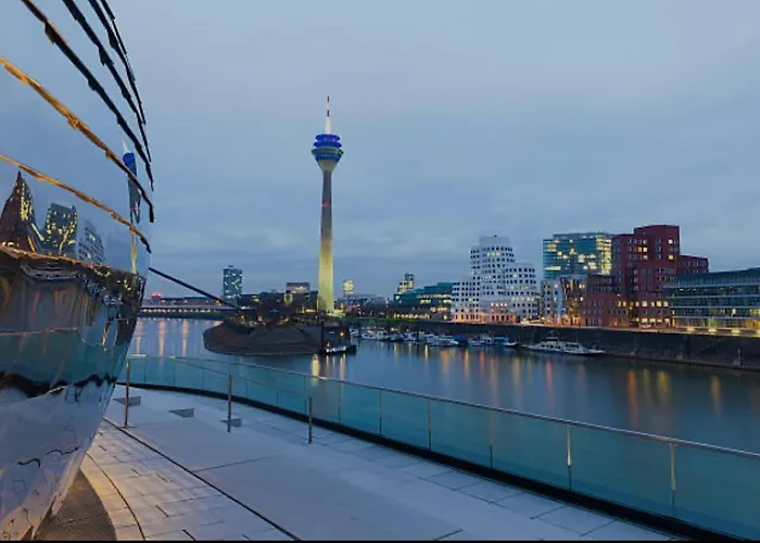Appartement Medienhafen Direkt Am Zentrum *