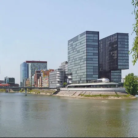 Medienhafen Direkt Am Zentrum Lägenhet Düsseldorf