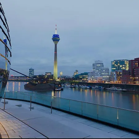 Lägenhet Medienhafen Direkt Am Zentrum *