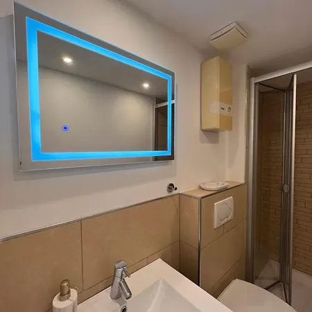 Apartmán Medienhafen Direkt Am Zentrum *